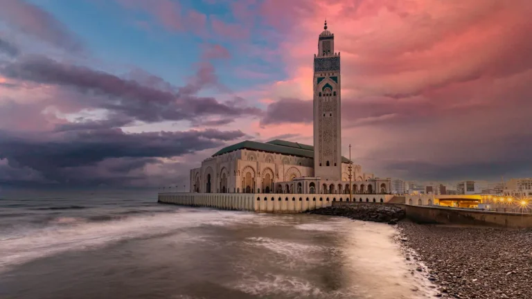 casablanca hassan ii mosque is Africa's largest mosque and the 5th largest globally, featuring a \(210\)-meter