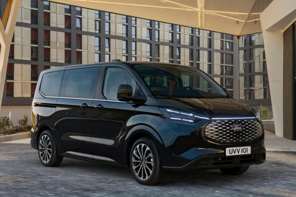 private car ford Custom family trips